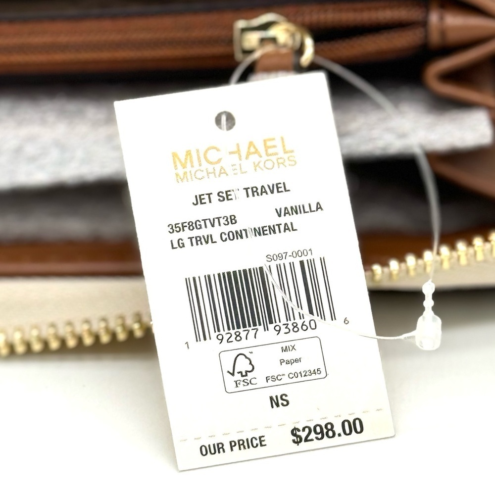 Michael Kors Large Travel Continental Wallet Wristlet Vanilla/Brown - Picture 9 of 9